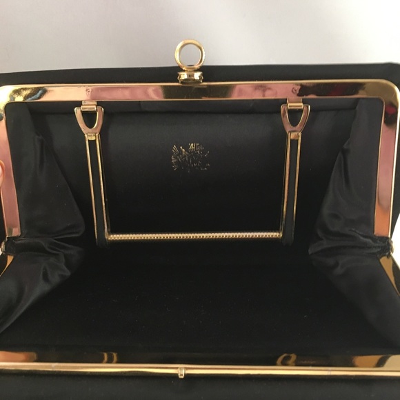 Vintage Art Deco Black/Gold Hardware Clutch - Picture 4 of 7